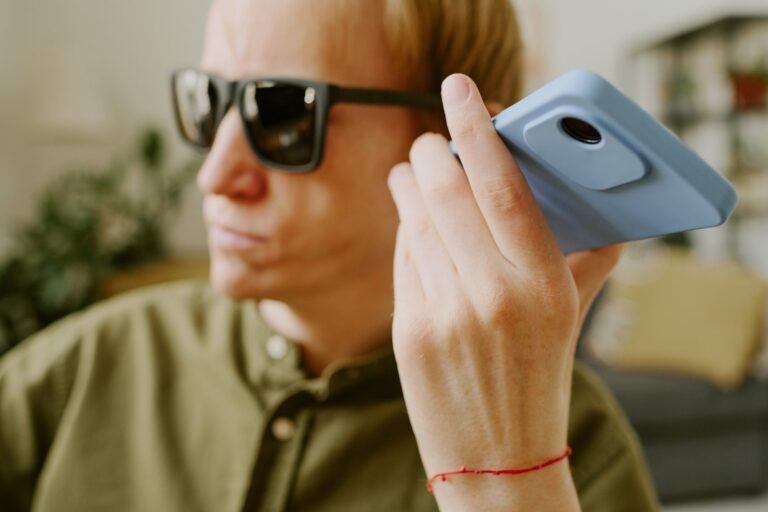 Projektowanie aplikacji mobilnych dla osób z niepełnosprawnościami – wytyczne i narzędzia