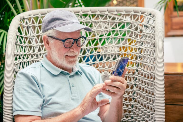 Jak stworzyć aplikację dla rynku senioralnego – potrzeby, wyzwania i szanse 14 Jak stworzyć aplikację dla rynku senioralnego – potrzeby, wyzwania i szanse