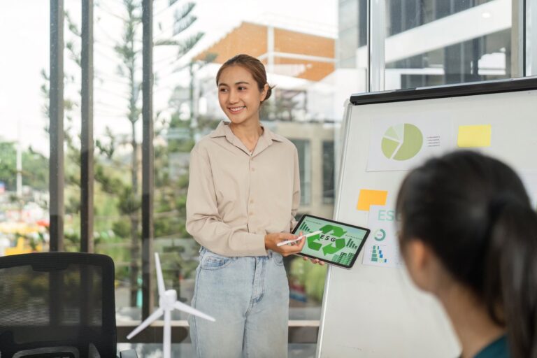 Jak aplikacje mobilne wspierają działania CSR firm – przykłady i możliwości wdrożenia 12 Jak aplikacje mobilne wspierają działania CSR firm – przykłady i możliwości wdrożenia